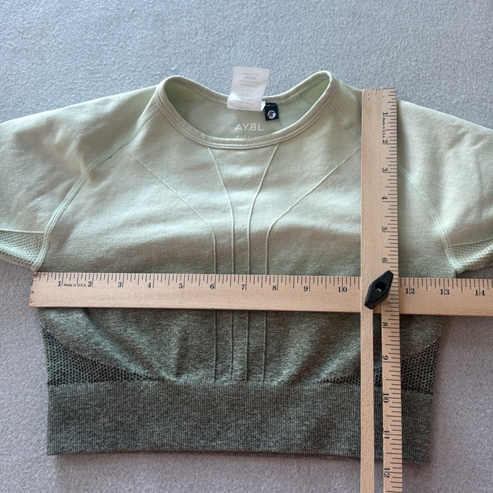 AYBL Pulse Ombré Seamless Long Sleeve‎ Crop Top Women’s Size Small - Picture 6 of 8